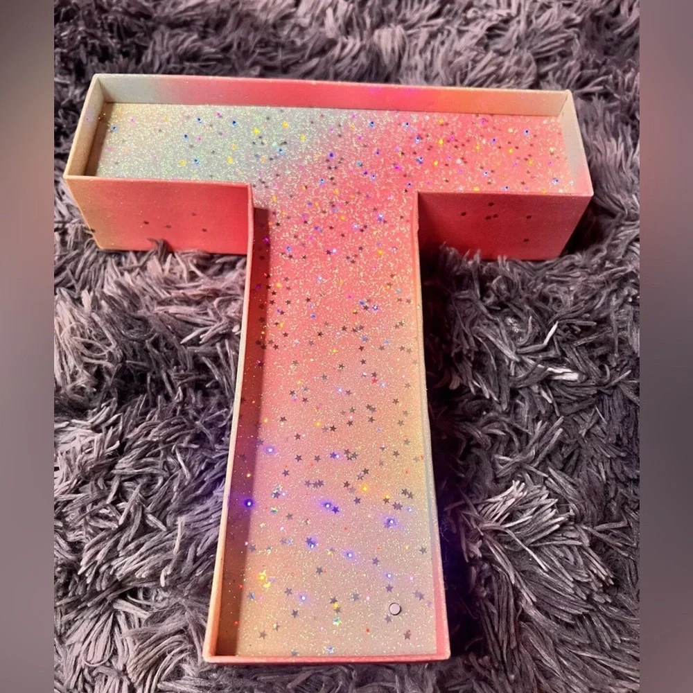 Justice Light Up T Shape, Multicolored Batter Operated Light